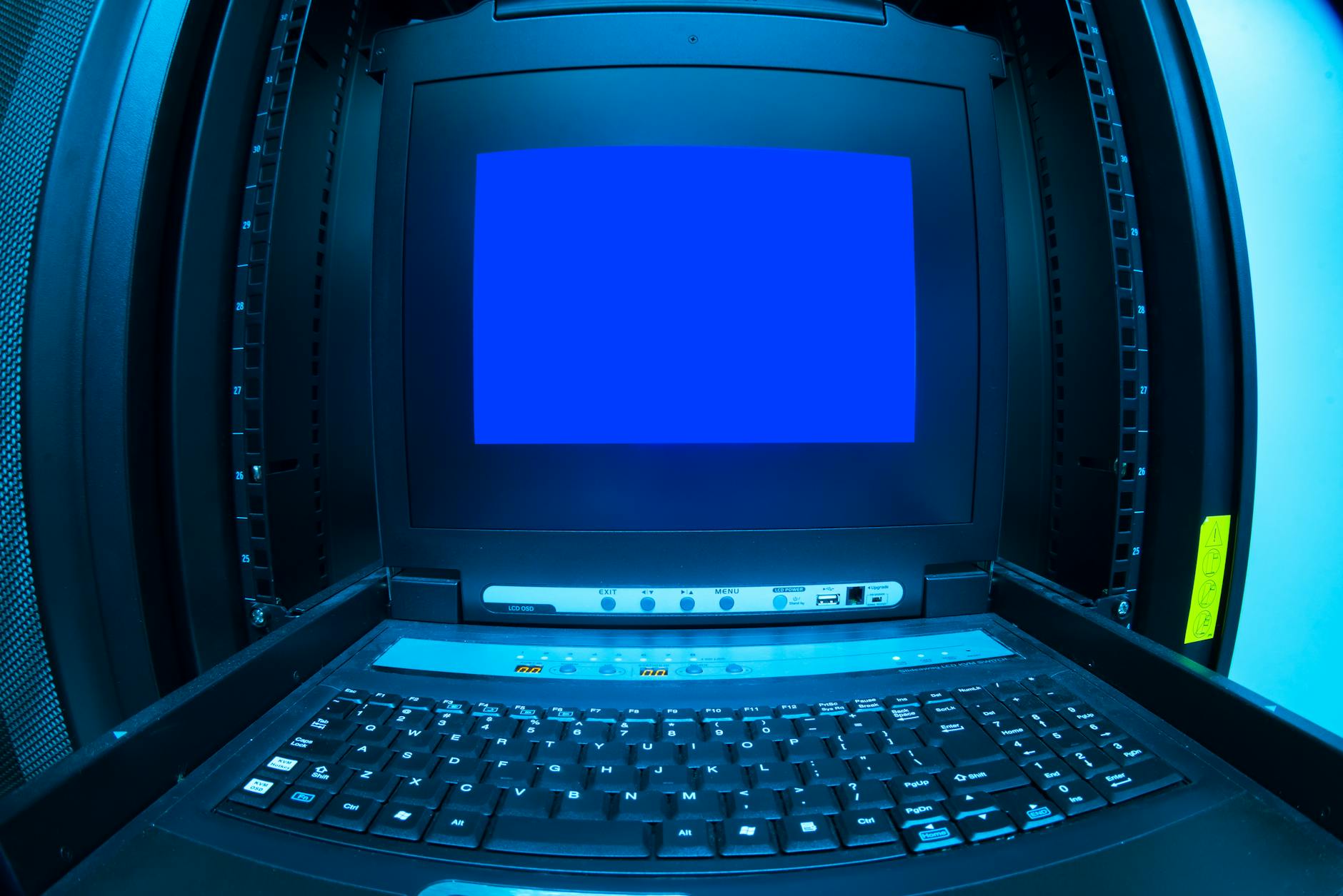 How to Migrate Your Website to hosting.com for Free (Step-by-Step 2026 Guide) - Close-up of a blue screen error shown on a da